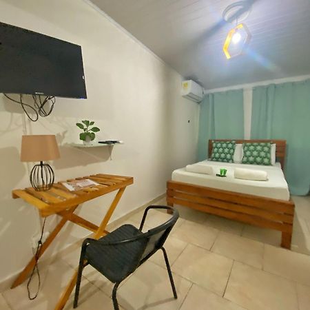 Hostel Travelers Читре Экстерьер фото