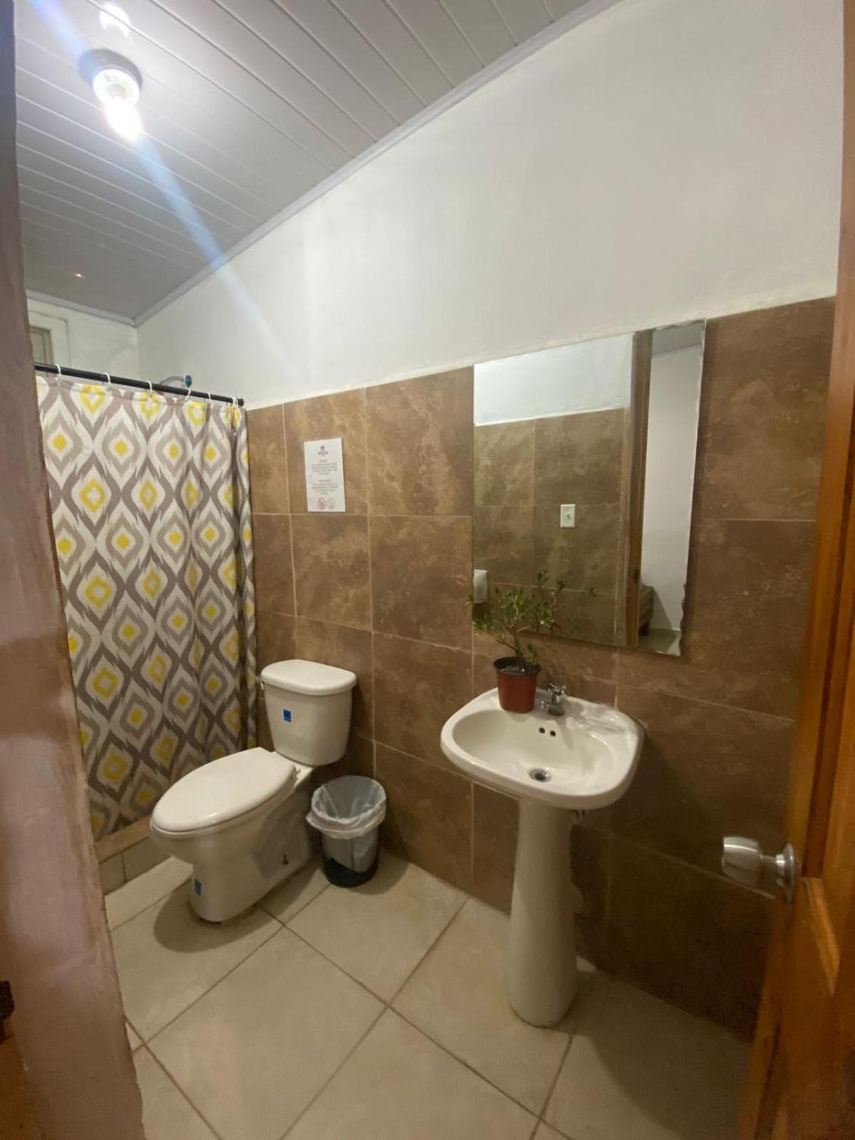 Hostel Travelers Читре Экстерьер фото